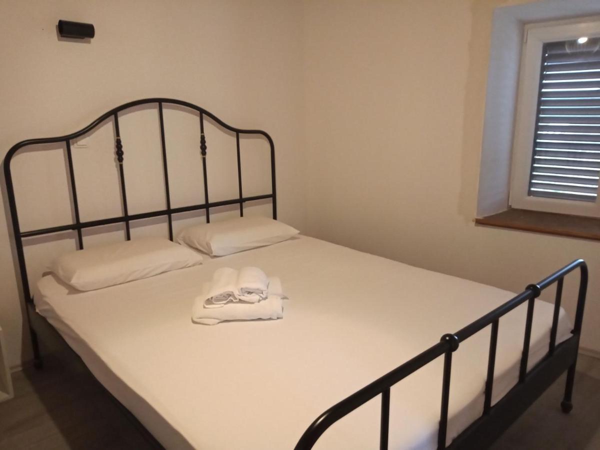 Donje Selo na Šolti Apartments Tomina מראה חיצוני תמונה